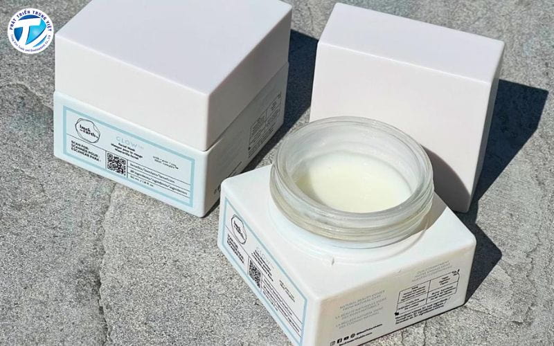Mẫu tem phụ mỹ phẩm tối giản trên bao bì kem dưỡng.